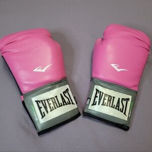 Everlast Women's Pink Boxing Gloves And NIB Everlast Hand Wraps